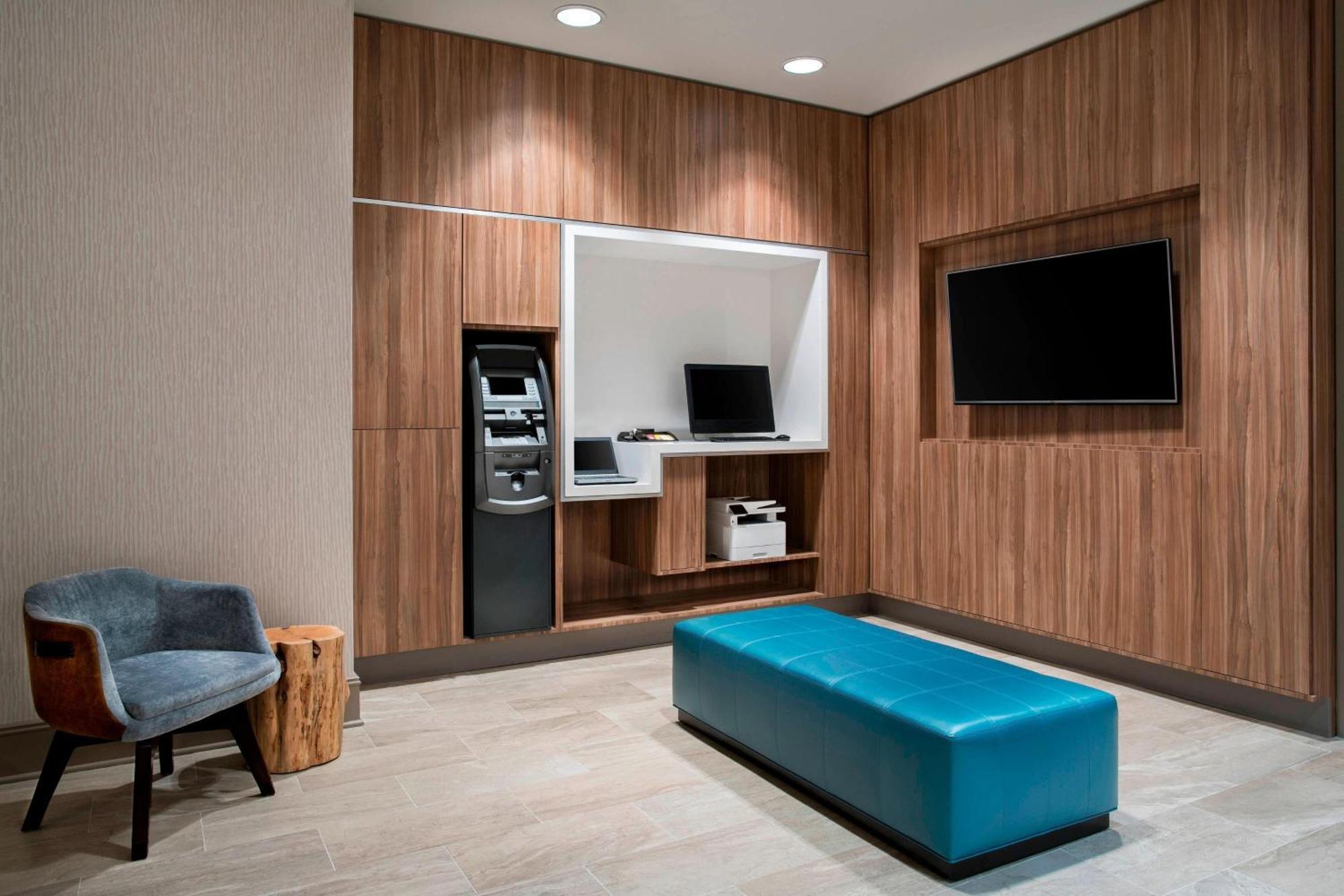 Delta Hotels By Marriott Richmond Downtown Extérieur photo