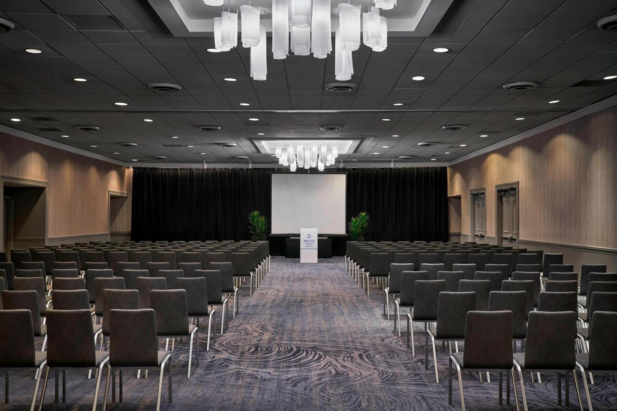 Delta Hotels By Marriott Richmond Downtown Extérieur photo