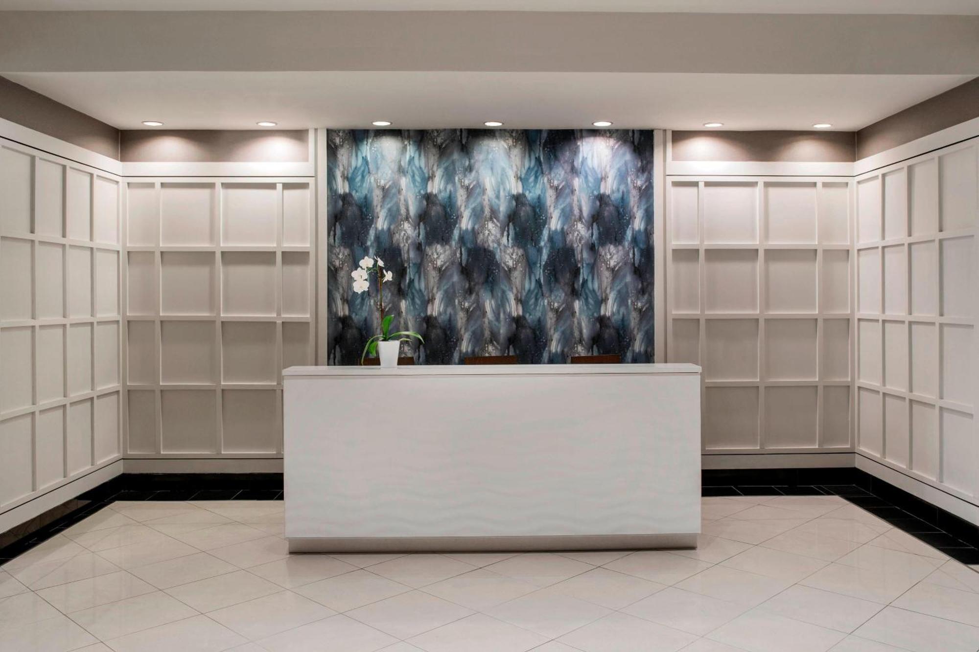 Delta Hotels By Marriott Richmond Downtown Extérieur photo