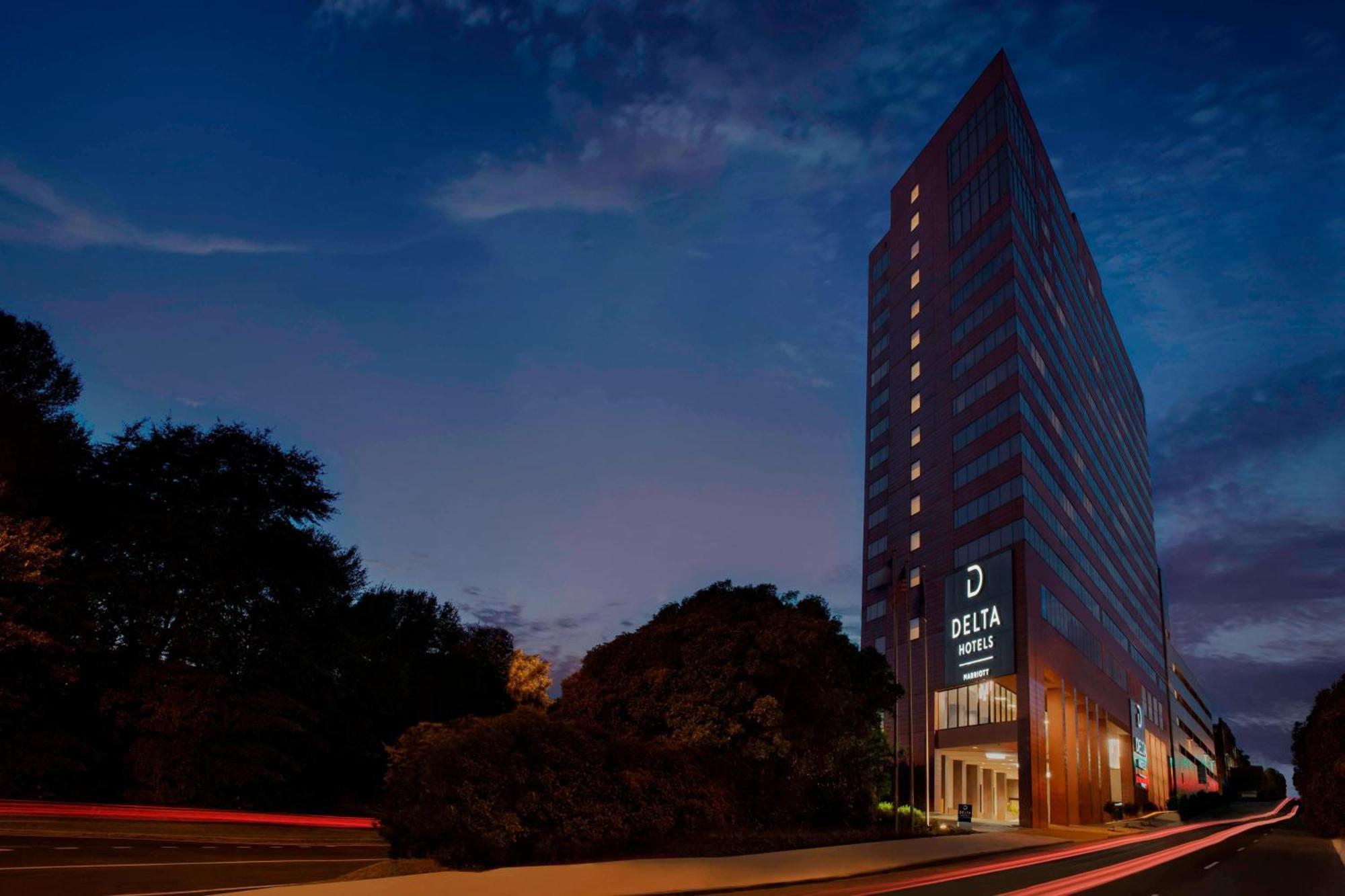 Delta Hotels By Marriott Richmond Downtown Extérieur photo